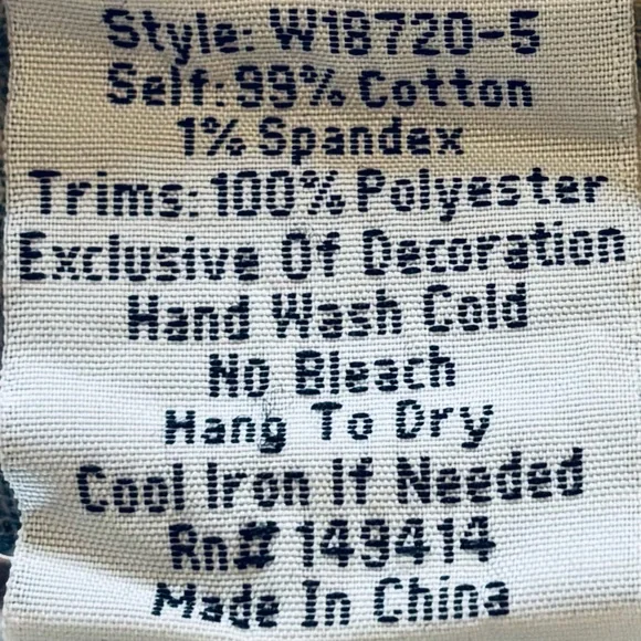 Johnny Was Workshop Gray Cream Embroidered Floral V-Neck Tunic Tassels medium - Picture 10 of 10